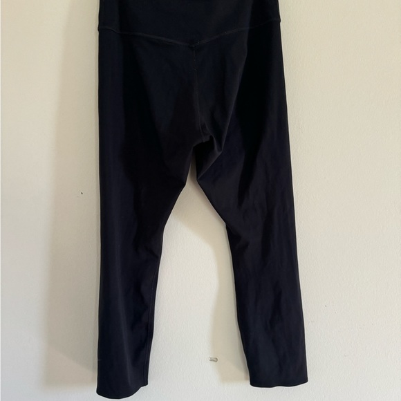 Mid-rise Cropped Nike Leggings - Picture 2 of 4